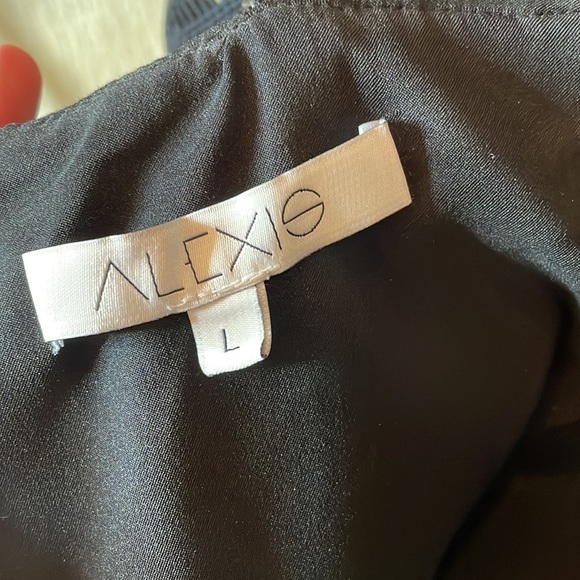 Black and white - Picture 7 of 7